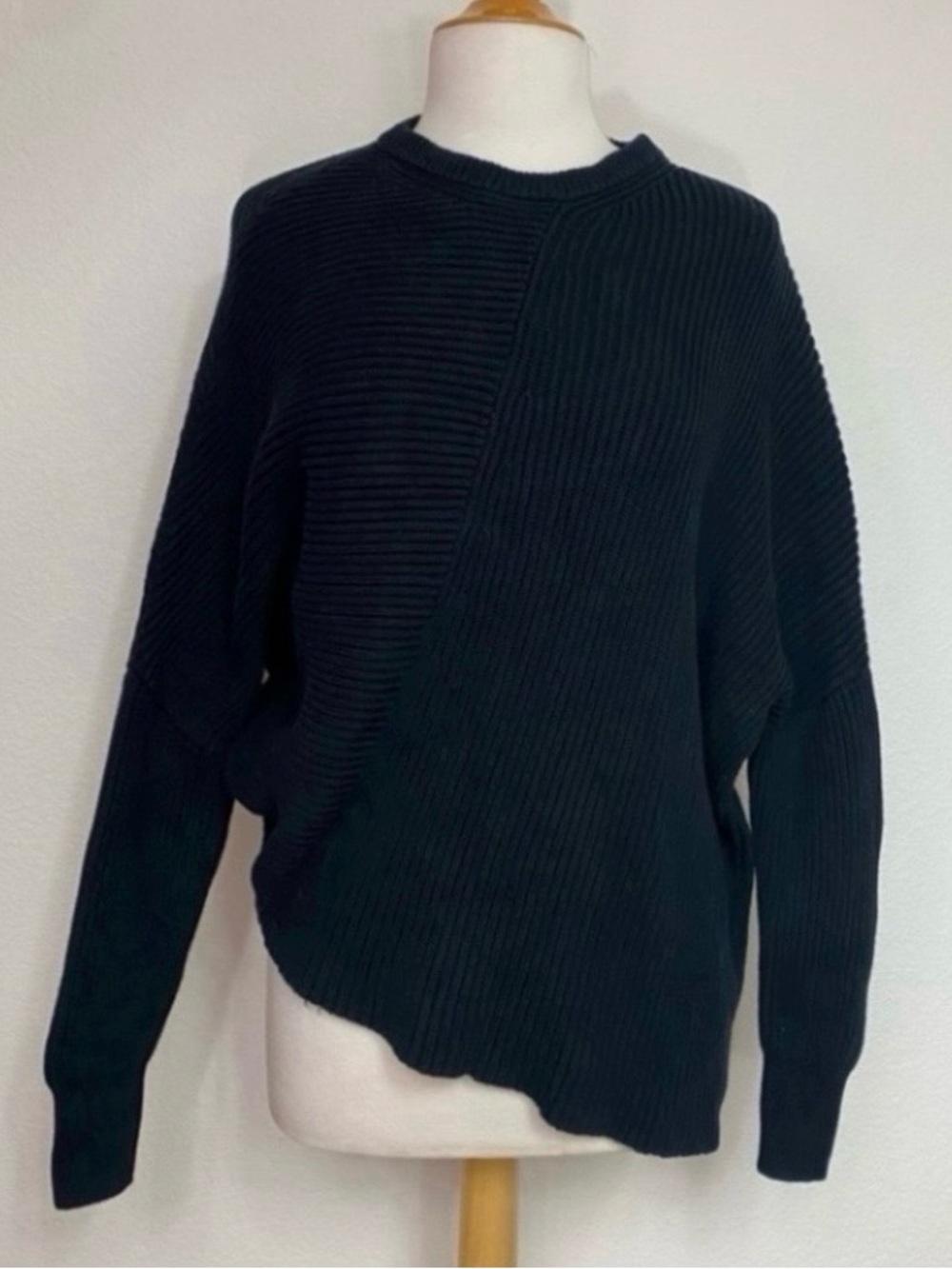 Free People Women's Black Thick Cotton Mix Asymetrical Oversize Crew Sweater XS